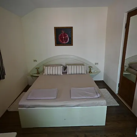 Summer Host Sea Side Maisonette *
