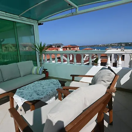 Summer Host Sea Side Maisonette